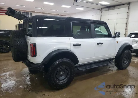 2025 Ford Bronco Badlands z USA, uszkodzony, nr VIN 1FMEE9BH2SLB68329